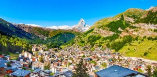 Khám phá làng Zermatt cổ kính, yên bình trong tour du lịch Thụy Sĩ