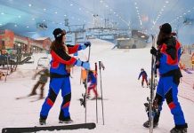 Đắm mình trong công viên tuyết Ski Dubai giữa lòng sa mạc rộng lớn